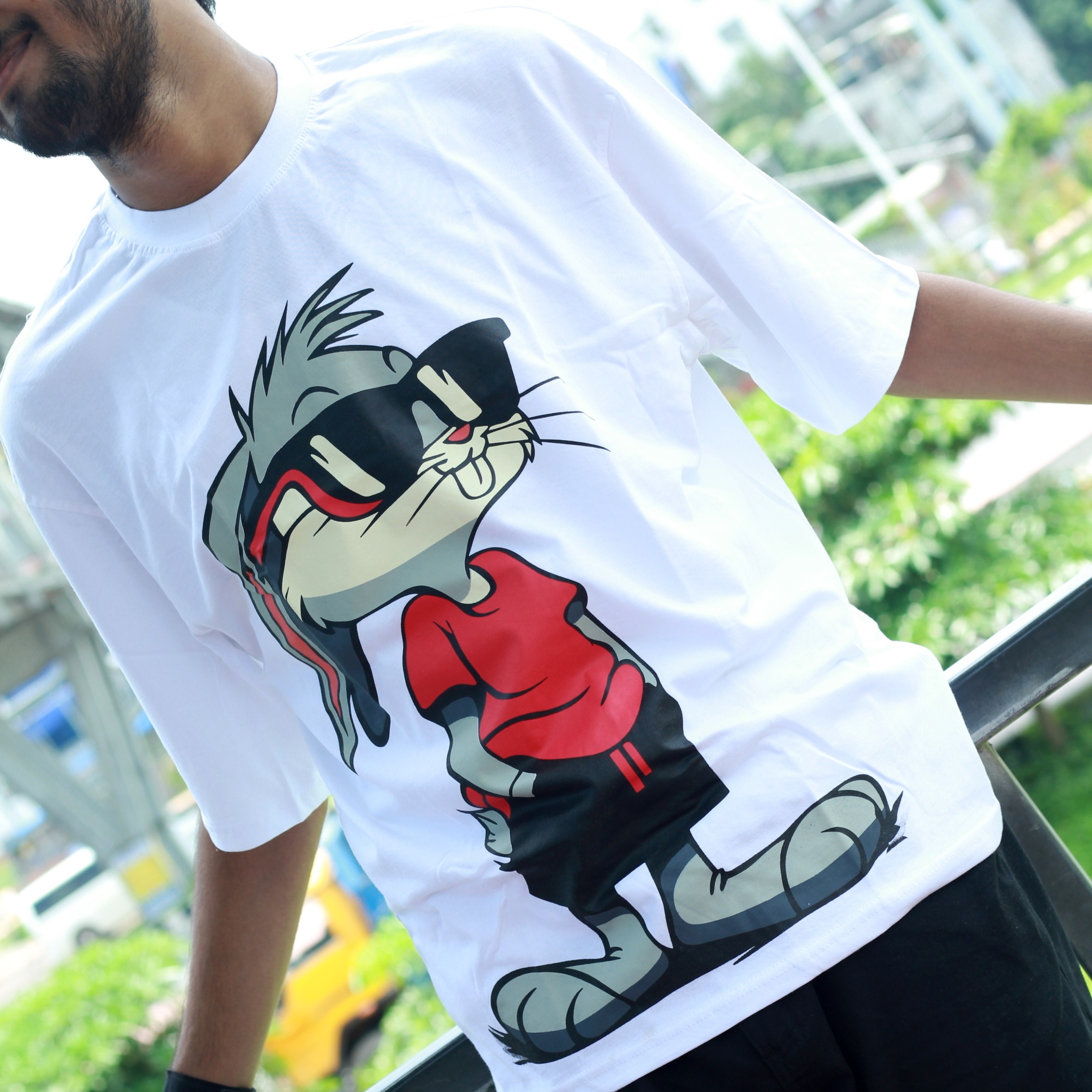 𝐁𝐮𝐧𝐧𝐲 White Drop Shoulder T-shirt